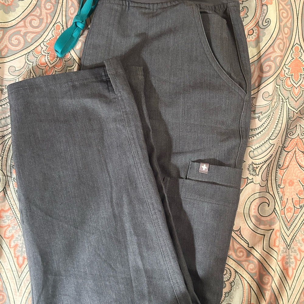 Figs Technical Collection Gray Set - image 4